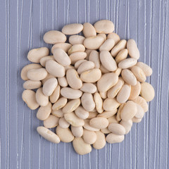 Circle of white beans