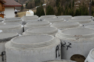 pozzetti  cantiere cemento