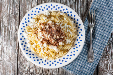 Pasta with cream cheese.