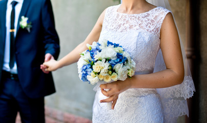 wedding couple and bouquet
