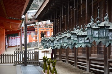 Laternen am Kasuga Schrein in Nara, Japan