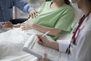 Women giving birth is close is hospitalized