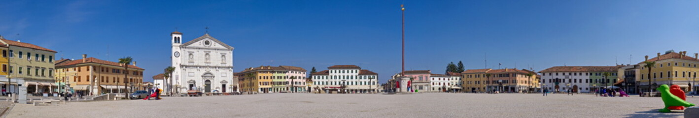 Naklejka na ściany i meble Panorama Hauptplatz Palmanova / Friaul / Italien