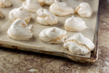 Plate with meringues
