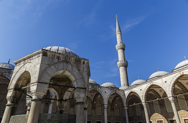 Fototapeta na wymiar Courtyard of the mosque of Sultan Ahmed in Istanbul