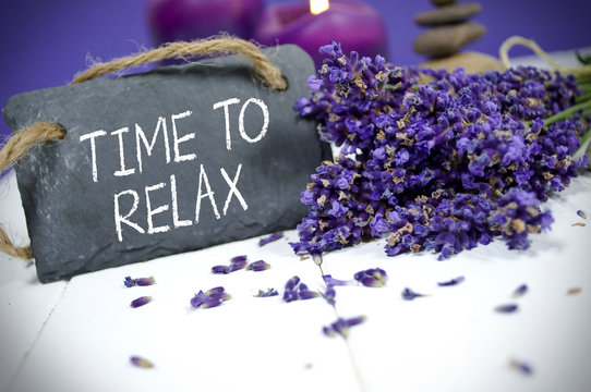 Lavendel mit Schiefertafel und Time to Relax