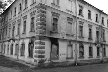 Abandoned building in Oranienbaum.
