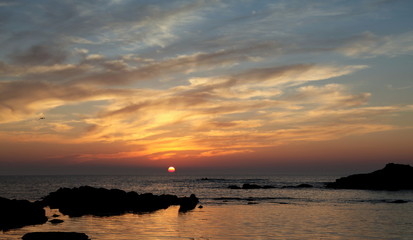 Soleil couchant sur le littoral atlantique.