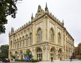Fototapeta na wymiar Building of the Academy of Sciences of Azerbaijan in Baku
