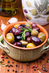 Olives in bowl