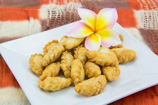 Khanom Pun Klib