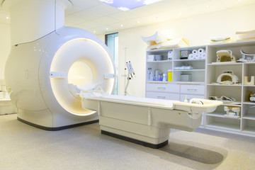 Kernspintomographie im Krankenhaus / Klinik / Praxis