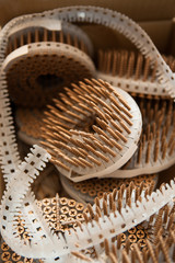 ネジ打ち機用の連結ネジ