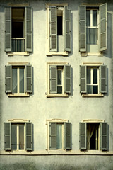 Fototapeta na wymiar Malerische Häuserfassade in Rom, Italien