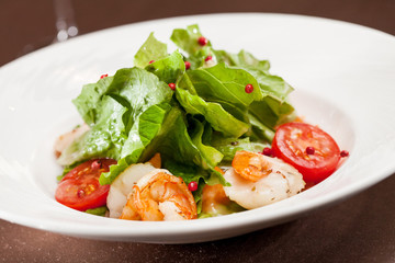 salad with shrimps