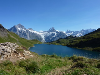 Fototapeta na wymiar Schweizer Bergsee
