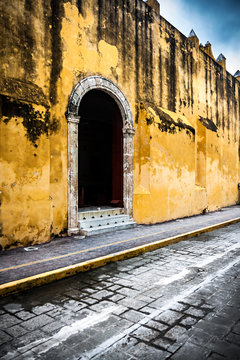 Mexico, Old church enter