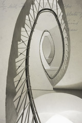 Abstrakcyjne spiralne schody
