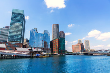 Fototapeta na wymiar Boston Massachusetts skyline from Fan Pier