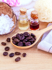 Obraz na płótnie Canvas Natural Spa Ingredients . - Aromatic spa coffee beans with sea s