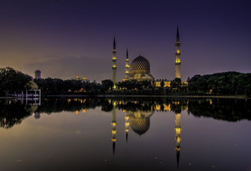 Shah Alam Mosque reflection