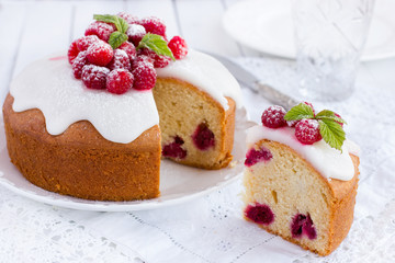 raspberry cake with sugar icing