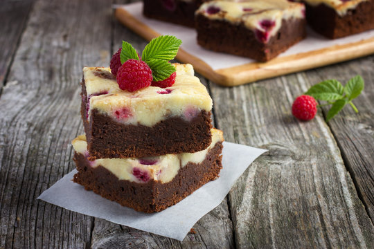 Raspberry Cheesecake Brownies