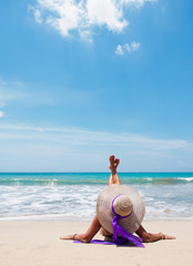 Fototapeta premium Beautiful woman on the beach.