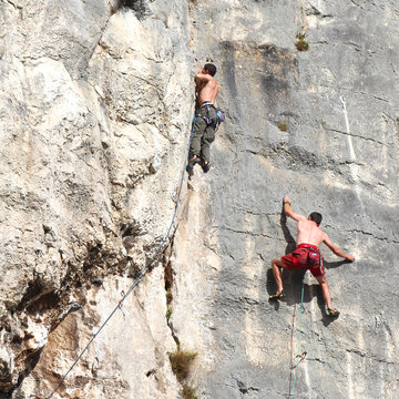 Climbing (Calanques de Marseille)