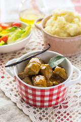 Duck filet in gravy with vanilla served with mashed potatoes