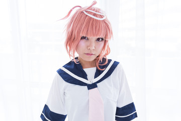 コスプレ衣装の女性