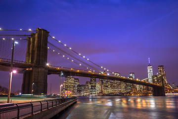 Fototapeta na wymiar New York City Manhattan Brooklyn Bridge night skyline