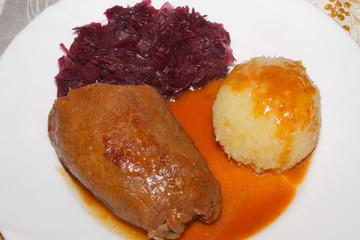 Pferderoulade, Kartoffelklöße, Rotkraut