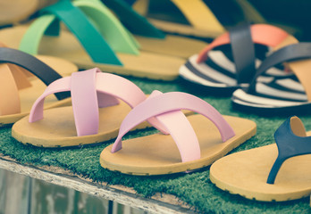 flip flop sandals retro style