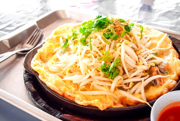 Thai food, stirred mussel pancake 