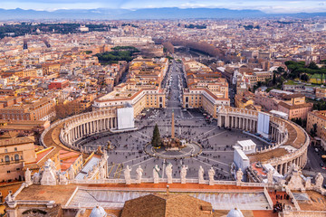 Fototapeta premium Saint Peter's Square in Vatican and aerial view of Rome