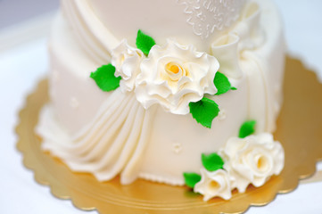 White wedding cake