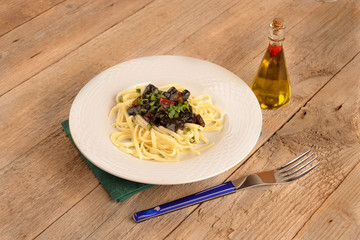 FETTUCCINE SQUID INK -FETTUCCINE AL NERO DI SEPPIA