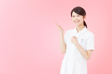 Fototapeta premium 案内するナース