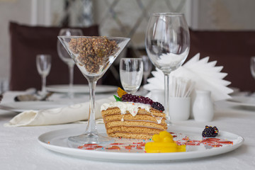 Honey cake with caramelized buckwheat
