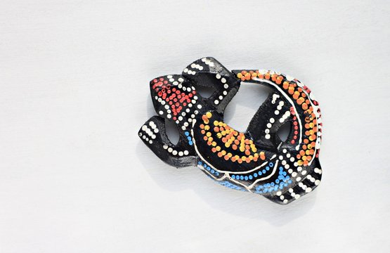 ethnic gift caribbean art wooden sculpture of lizard