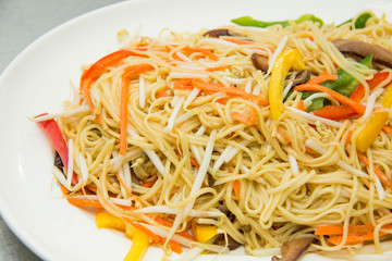 fried noodle with vegetable.