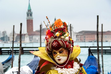 Obraz na płótnie Canvas Traditional Venetian carnival mask