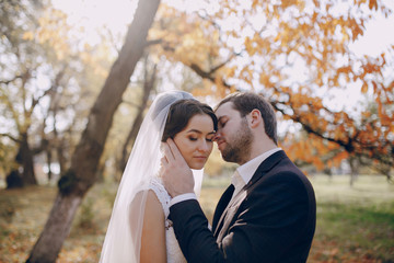 Fototapeta premium Wedding couple in love outdoors