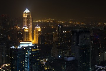 Fototapeta na wymiar Bangkok cityscape by night