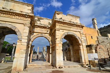 Fototapeta na wymiar Mithridates and Mazeus Gate
