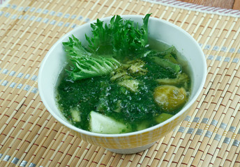 Minestrone col pesto