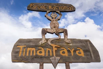 Rolgordijnen Sign of entrance Timanfaya National Park in Lanzarote, Spain © Noradoa