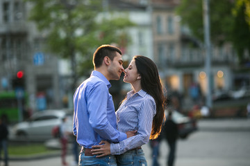 Fototapeta premium Couple fun in the city