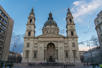 Obraz premium Saint Stephen Basilica in Budapest, Hungary